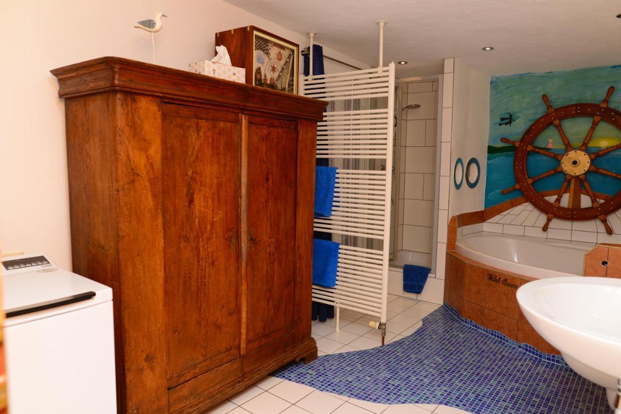 Ferienwohnung Traumschiff Erzingen Eksteriør billede